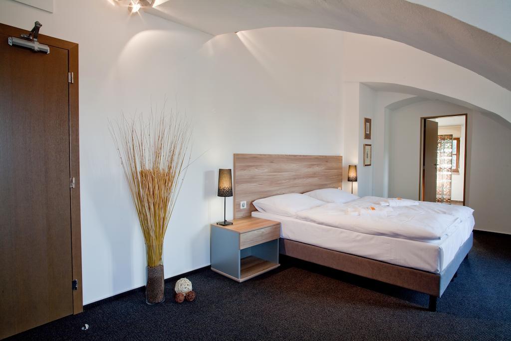 Hotel Zamecka Sypka Бланско Екстериор снимка