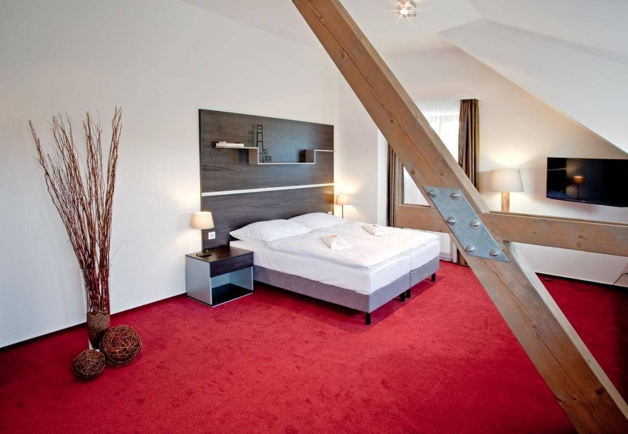 Hotel Zamecka Sypka Бланско Екстериор снимка
