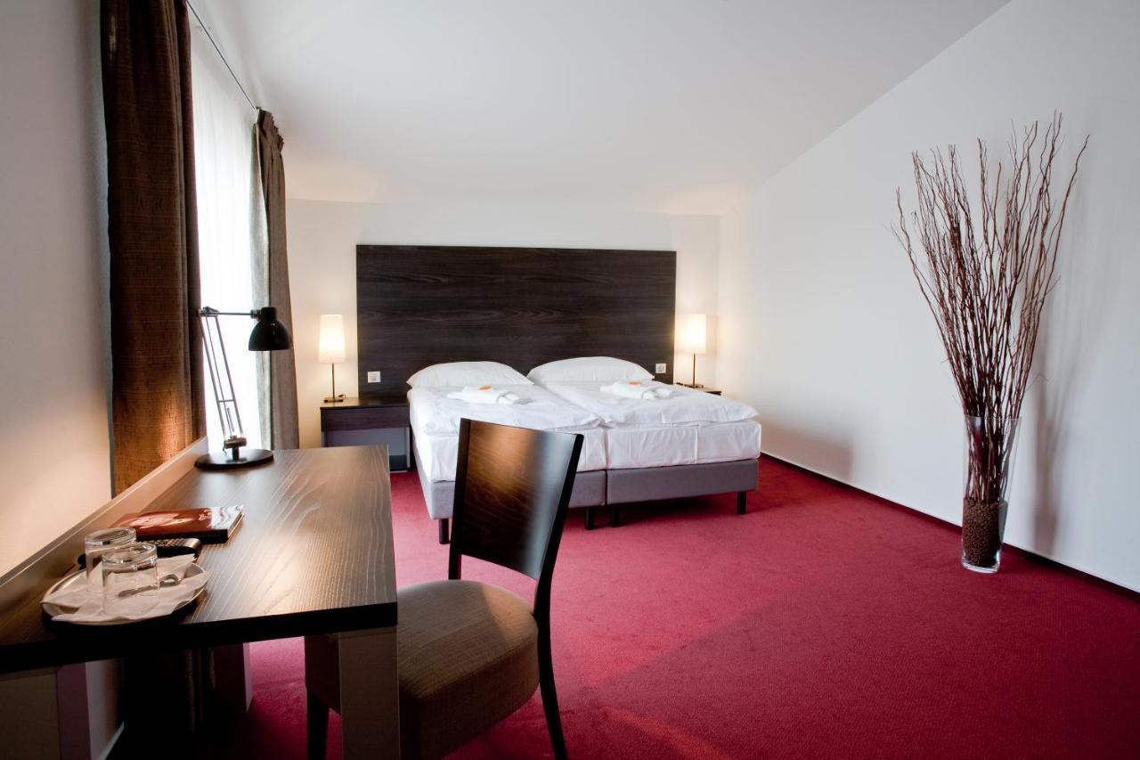 Hotel Zamecka Sypka Бланско Екстериор снимка